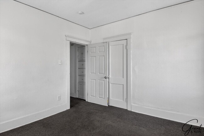 Foto del edificio - 72-74 Pilgrim St. - TLVN Properties LLC