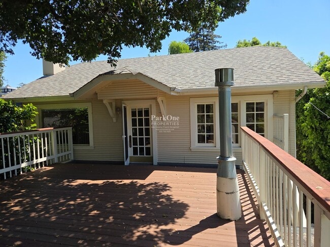 Building Photo - Sycamore Avenue LO