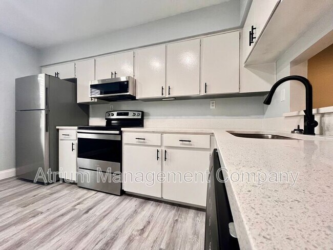 Foto del edificio - 5305 N Boulevard