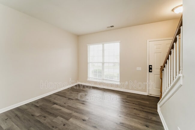 Building Photo - 5041 Blueberry Hollow Pl