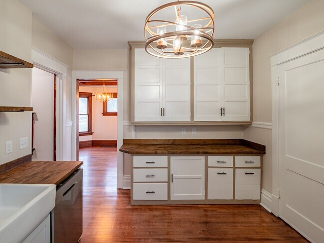 Foto del edificio - 1717 7th Ave SE