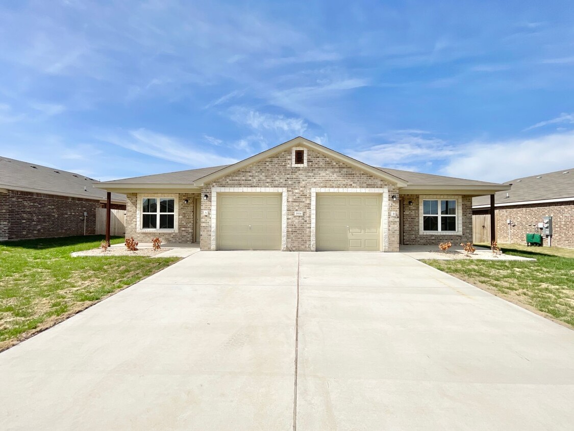 Foto principal - 1814 Clovis Dr