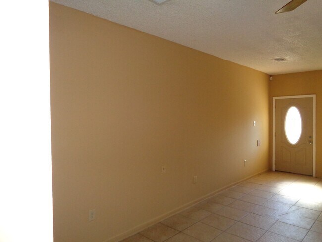 Building Photo - 2023 Brightside Dr