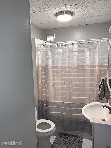 Building Photo - 5 br, 2 bath House - 1316 Hillside Drive