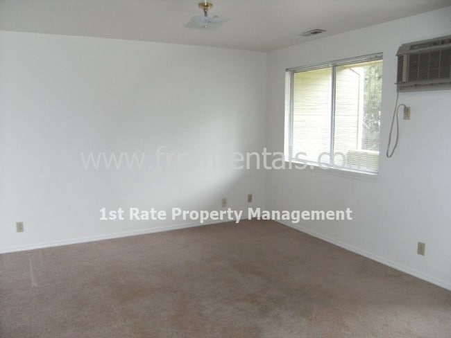 Foto del edificio - 2833 W Malad St