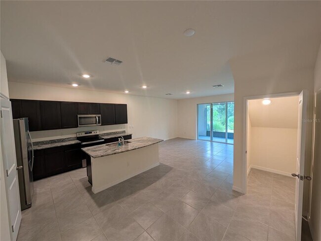 Building Photo - 11154 Crescent Deer Dr