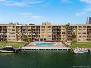Building Photo - 301 Golden Isles Dr