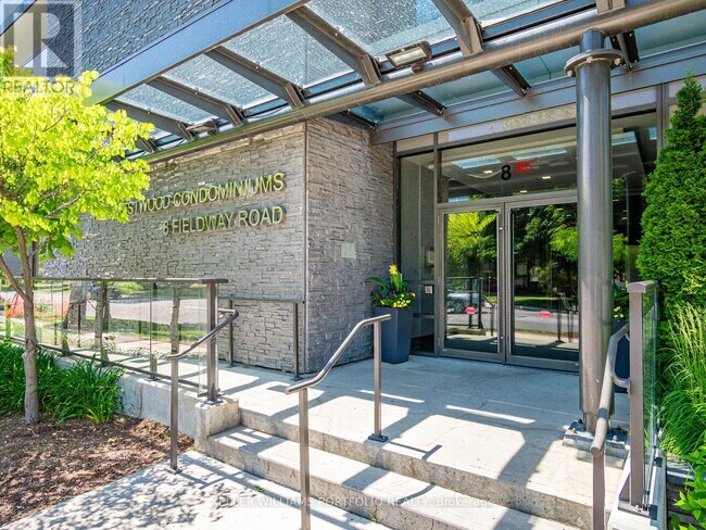 Photo du bâtiment - 8 Fieldway Rd