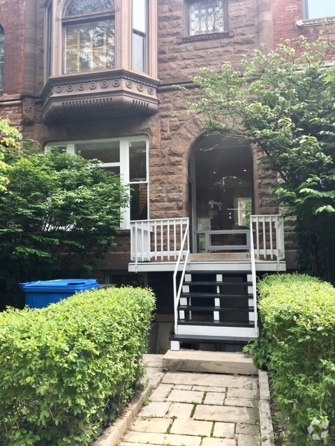 Front entrance - 5203 S Dorchester Ave