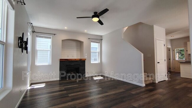 Photo - 147 N Wycoff Ave House