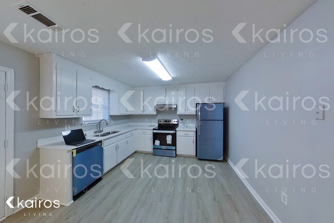 Building Photo - 223 Peltry Dr