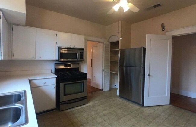 Foto del edificio - 5526 S Galvez St