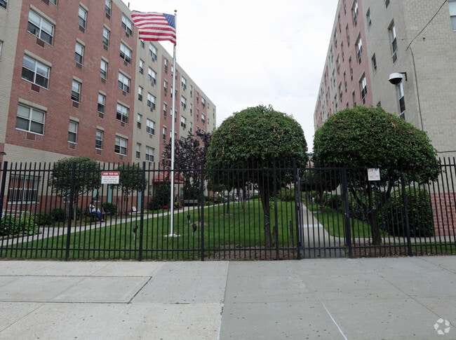 Building Photo - Belmont Boulevard II