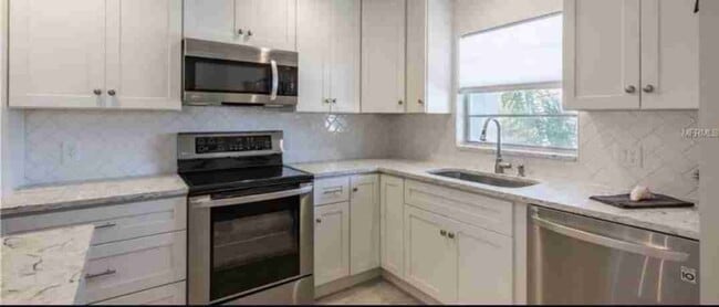 Building Photo - 4307 Gulf Dr