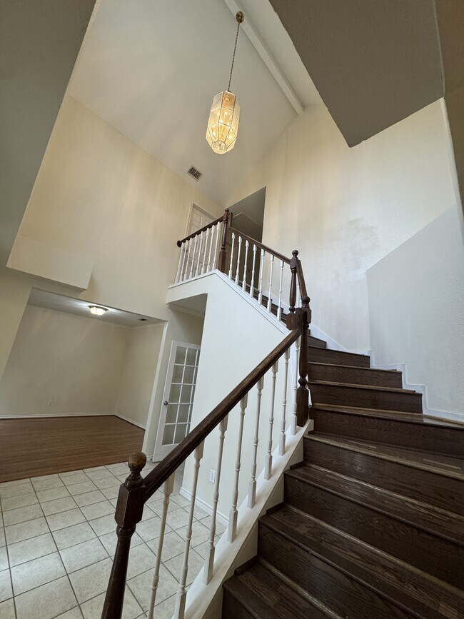 Foto del edificio - 7033 Bevington Dr