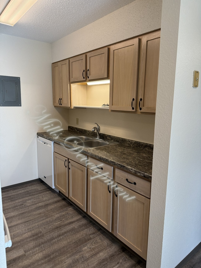 Foto del edificio - 305 W 8th St S