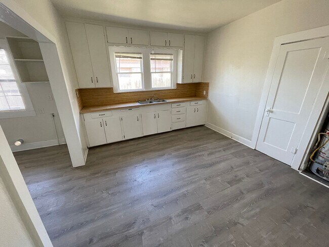 Foto del edificio - 4170 Hemphill St