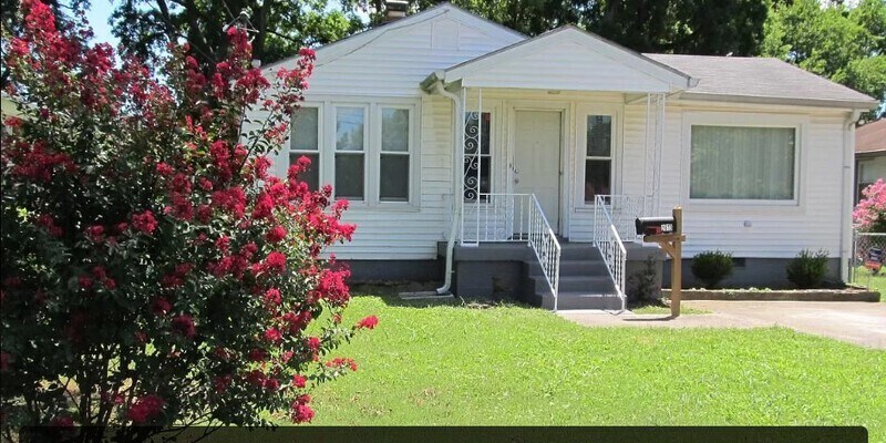 Primary Photo - 2613 Albion St,