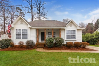 Building Photo - 140 Diamond Dr