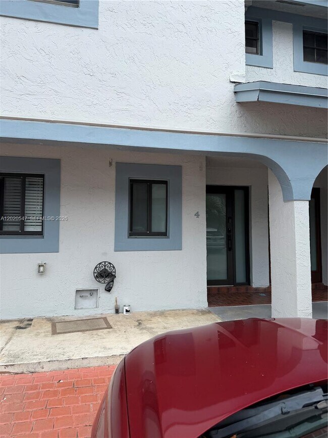 Foto del edificio - 11841 SW 18th St