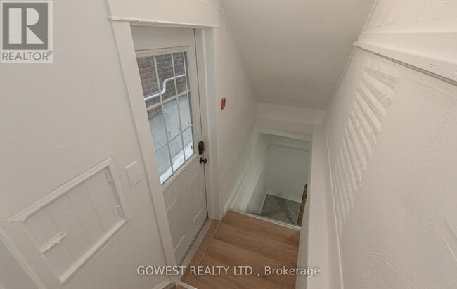 Building Photo - 134 Grenadier Rd