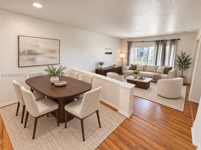 Foto del edificio - 1740 Palm Cove Blvd
