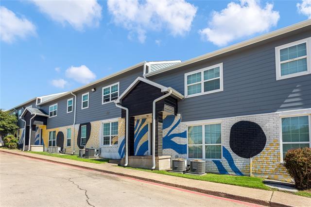 Foto del edificio - 2728 N Buckner Blvd