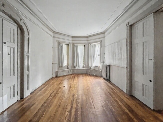 Interior Photo - 428 N Church Street