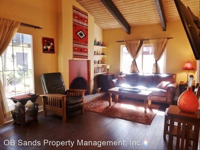 Foto del edificio - 2 br, 1 bath House - 4315 Loma Riviera Court