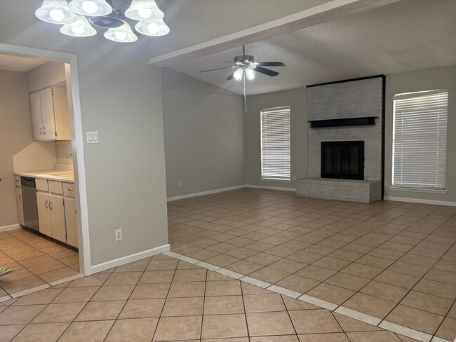 Building Photo - 4301 Lubbock Ave