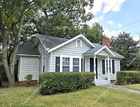 Building Photo - 2473 N Bayard St