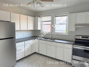 Building Photo - 538 Halsey Ave