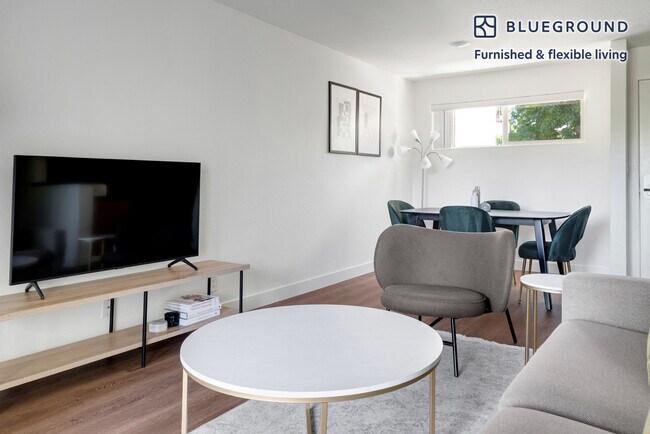 Foto del edificio - 590 Mill Creek Ln