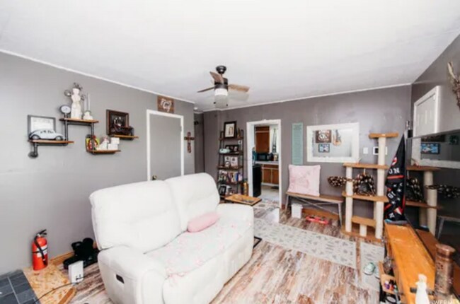 Foto del edificio - 7180 N Hwy 38