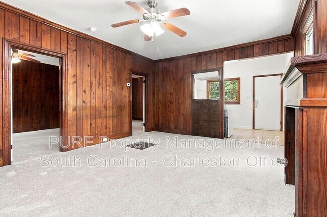 Building Photo - 418 E Cooper Ave