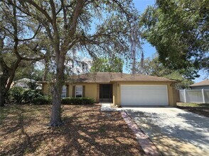 Building Photo - 717 Chilt Dr