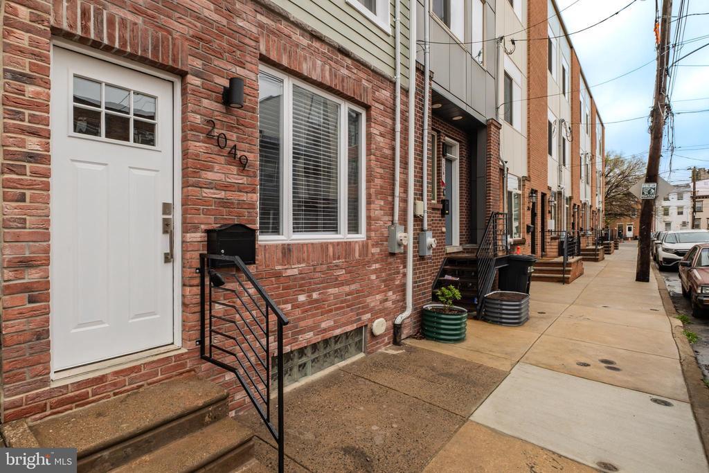 Foto principal - 2049 E Letterly St