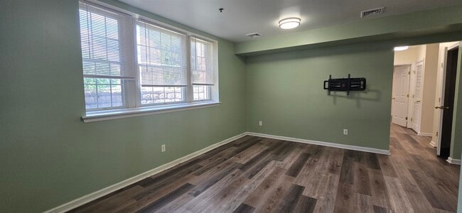 Foto del edificio - 280 Grand Ave