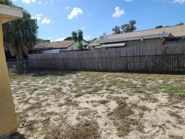 Building Photo - 8847 Tropical Palm Way