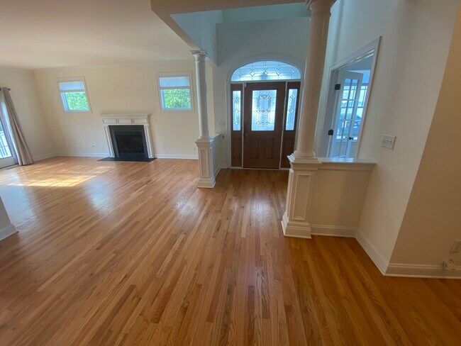 Building Photo - 14 Paulding Terrace