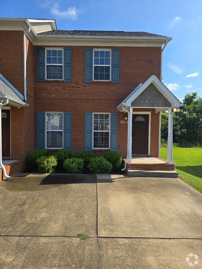 Building Photo - 719 Cobblestone Dr
