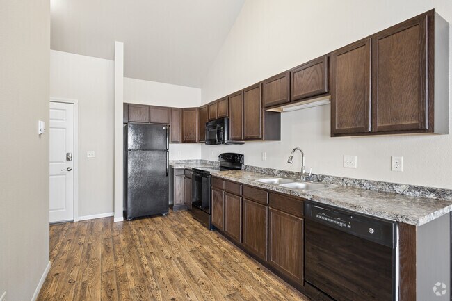 Estudio - 500 pies cuadrados - Cocina y comedor - Falcon & Mallard Heights