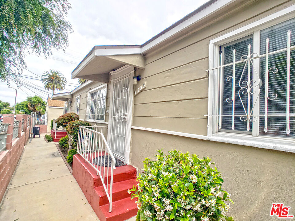 Primary Photo - 4503 Dockweiler St