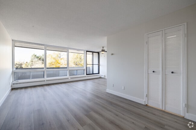 Interior Photo - The Park West