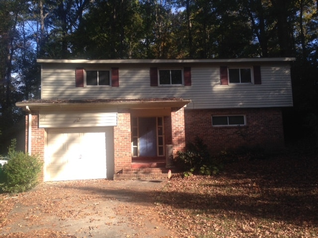 Building Photo - 130 Hollyday Ct