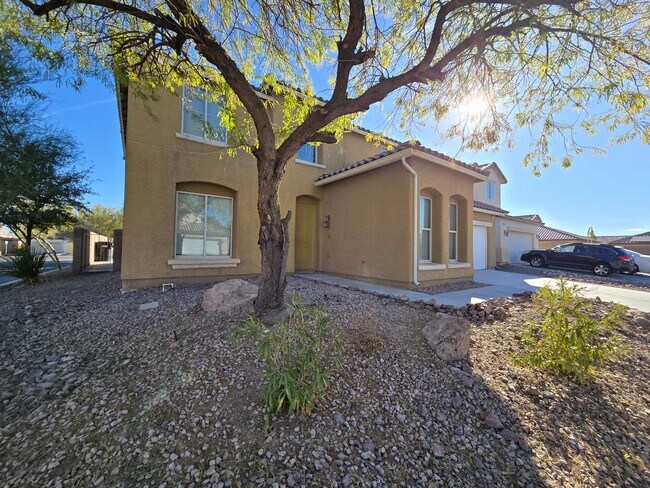 Building Photo - 5228 English Aster Ct