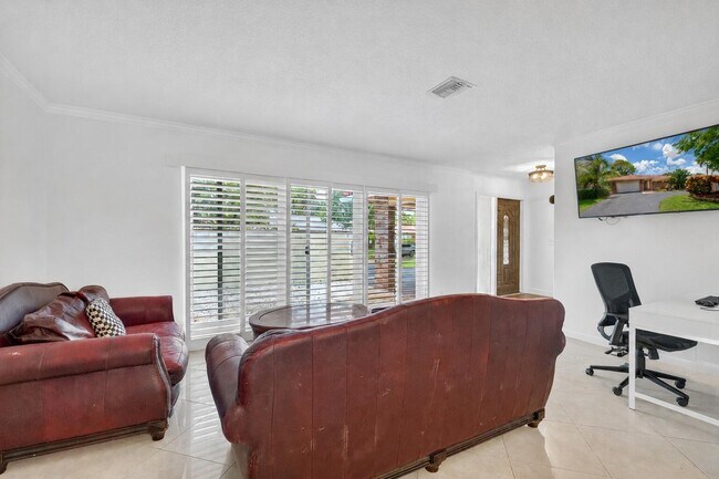 Foto del edificio - 235 NW 91st Ave