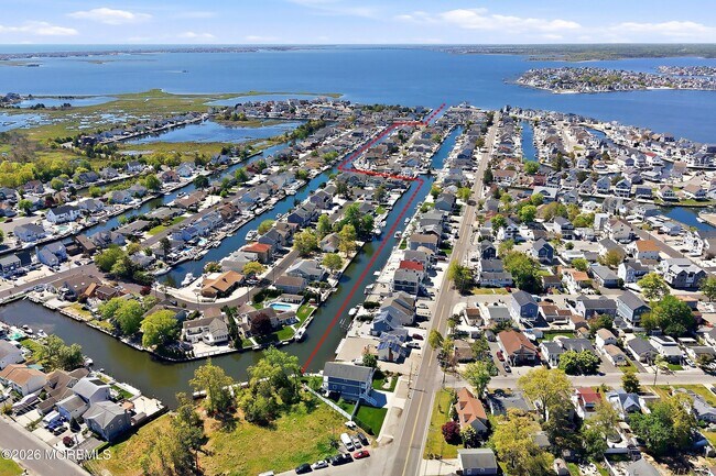 Foto del edificio - 632 Drum Point Rd