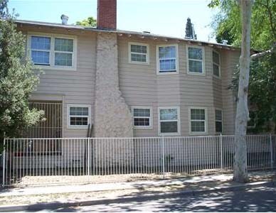 Foto del edificio - 1102 E Franklin Ave