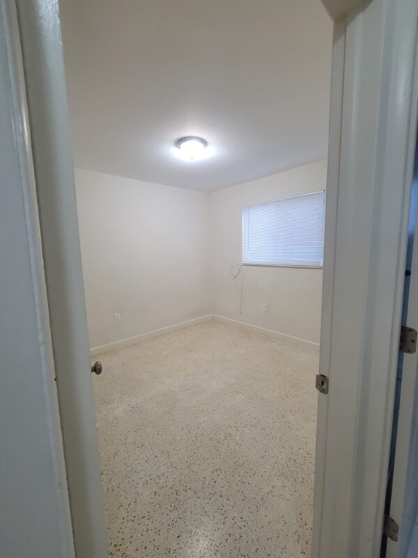 Foto del edificio - 630 W 17th St